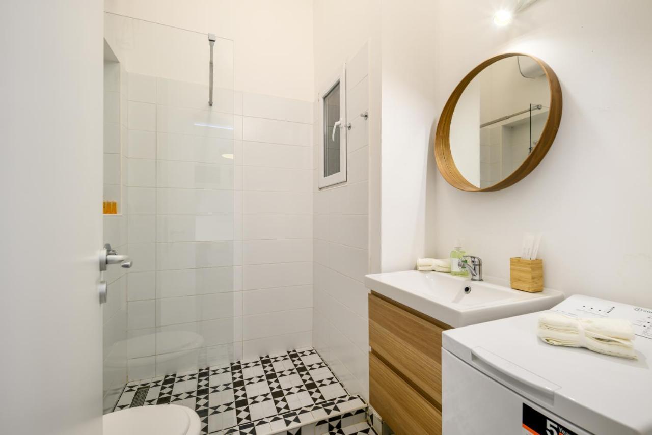 Stylish Yellow Suite In The Heart Of Boedapest Buitenkant foto